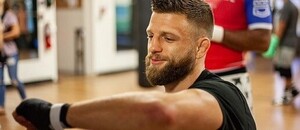 Kattar je favoritem Kattar je favoritem