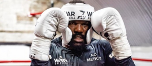 Uvidíme Derecka Chisoru v MMA? Uvidíme Derecka Chisoru v MMA?