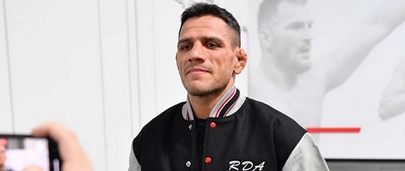 Rafael Dos Anjos bude bojovat s Donaldem Cerronem