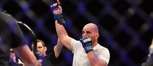 Glover Teixeira se stal šampionem Glover Teixeira se stal šampionem