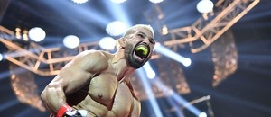 Attila Végh se vrací na bojovou scénu. A nejen on. Attila Végh se vrací na bojovou scénu. A nejen on.