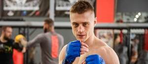 Český MMA zápasník Leo Brichta zápasí v polské organizaci KSW