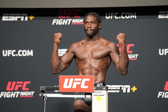 Jared Cannonier bude bojovat na UFC 271