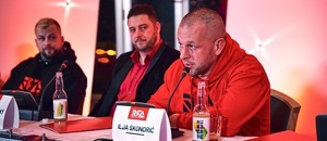 Ilja Škondrič na tiskové konferenci RFA