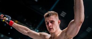 Leo Brichta v hlavním zápase potvrdil roli favorita Leo Brichta v hlavním zápase potvrdil roli favorita