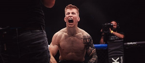 Jakub Tichota rozjel svou profesionální MMA kariéru výborně Jakub Tichota rozjel svou profesionální MMA kariéru výborně