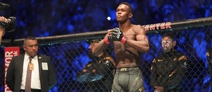 Israel Adesanya má před sebou pátou obhajobu titulu střední váhy