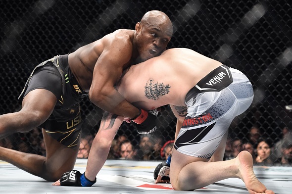 Kamaru Usman je ve svých zápasech velmi dominantní