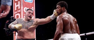 Andy Ruiz v zápase s Anthony Joshuou Andy Ruiz v zápase s Anthony Joshuou