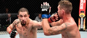 Robert Whittaker v duelu s Darrenem Tillem Robert Whittaker v duelu s Darrenem Tillem