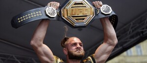 Jiří Procházka bude obhajovat titul s Gloverem Teixeirou Jiří Procházka bude obhajovat titul s Gloverem Teixeirou
