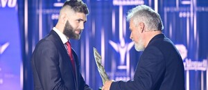 Jiří Procházka přebírá ocenění na Sportovci roku Jiří Procházka přebírá ocenění na Sportovci roku