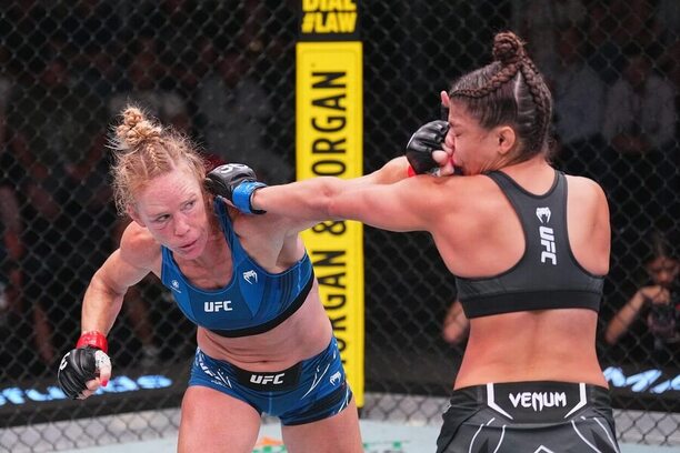 Holly Holm vs Mayra Bueno Silva