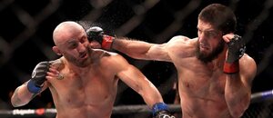 Alex Volkanovski (vlevo) bude ústřední postavou hry UFC 5