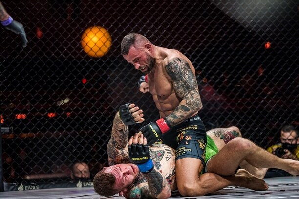Václav Mikulášek vs. Karlos Vémola