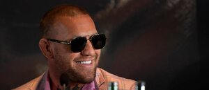 McGregor do konce roku do klece nenaustoupí. Chandler vs. Oliveira McGregor do konce roku do klece nenaustoupí. Chandler vs. Oliveira