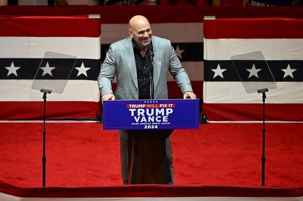Dana White volí Trumpa