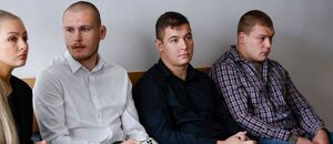 Lukáš Fajk a jeho bratr Jan u soudu Lukáš Fajk a jeho bratr Jan u soudu