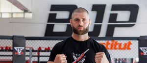 Jiří Procházka ve svém BJP Institutu v Brně