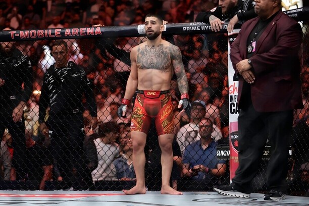 Ilia Topuria nejspíš dočasně odejde z UFC