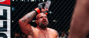 Karlos Vémola během třetího zápasu s Attilou Véghem