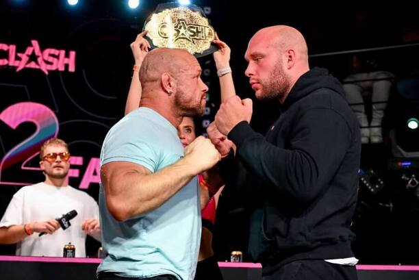 Grznár a&nbsp;Rendys se během Clash 15 porvou o&nbsp;titul