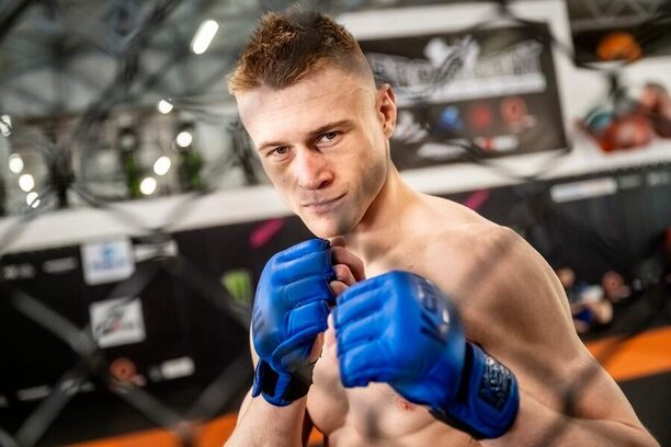 Leo Brichta je jedním z&nbsp;českých zápasníků v&nbsp;KSW.