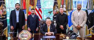 Alex Pereira, Ilia Topuria, Donald Trump, Justin Gaethje a Cyril Gane před UFC Freedom 250
