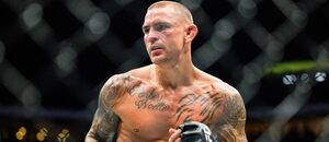 Dustin Poirier ve svém posledním zápase kariéry proti Maxi Hollowayovi