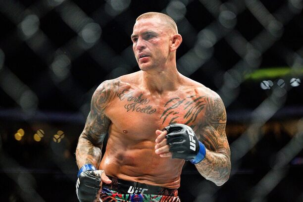 Dustin Poirier ve svém posledním zápase kariéry proti Maxi Hollowayovi