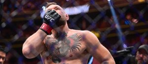 McGregor se zranil po 69 vteřinách zápasu.