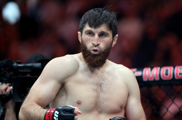 Magomed Ankalaev se postaví Bogdanu Guskovovi.