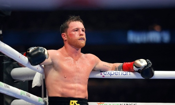 Canelo Álvarez zabojuje o&nbsp;WBC pás.